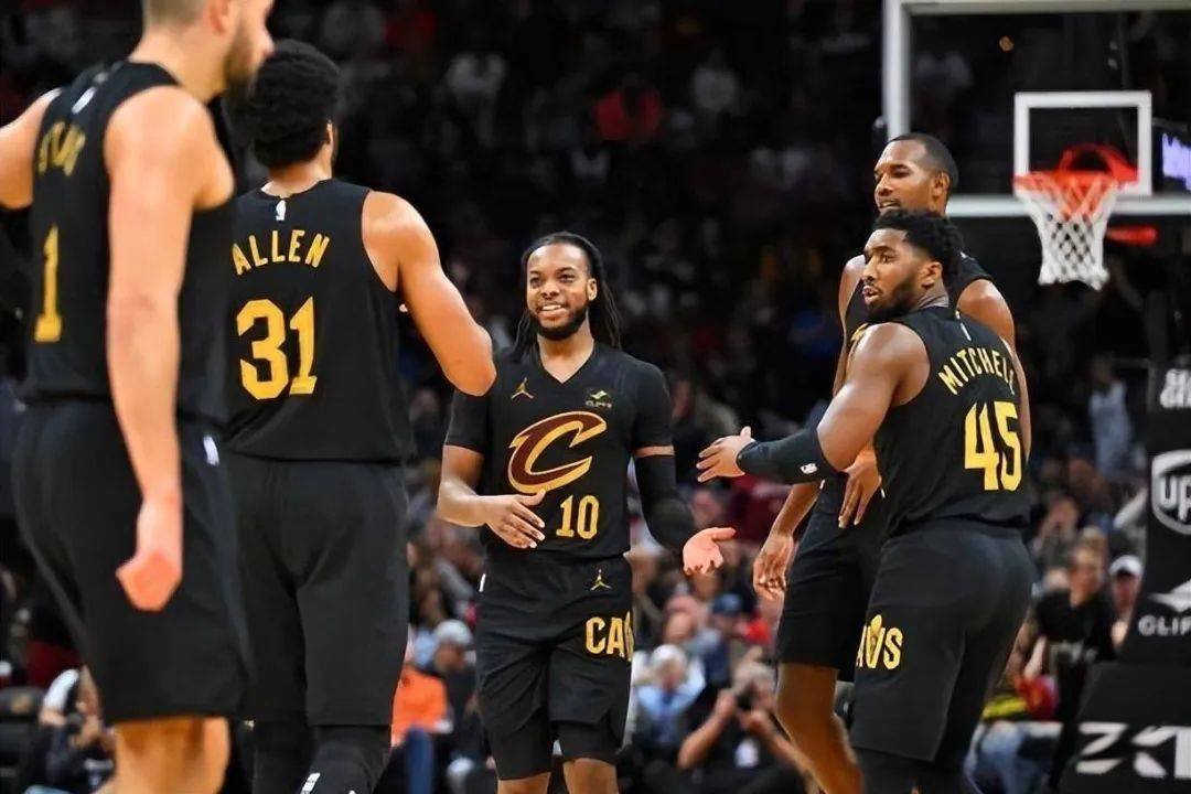 骑士队调整首发阵容，寻找更好的配合