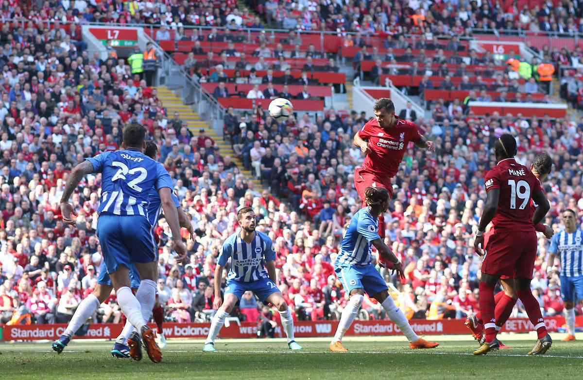 罗马获胜欢呼，维罗纳球迷沮丧不已的简单介绍