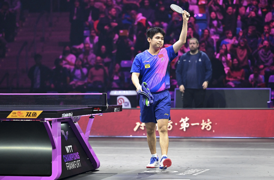 法兰克福队坐镇主场，壮志凌云追逐冠军的简单介绍